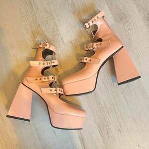 Lamoda Pink Patent Platform Mary Jane Heels, Buckle Detail, Size 8